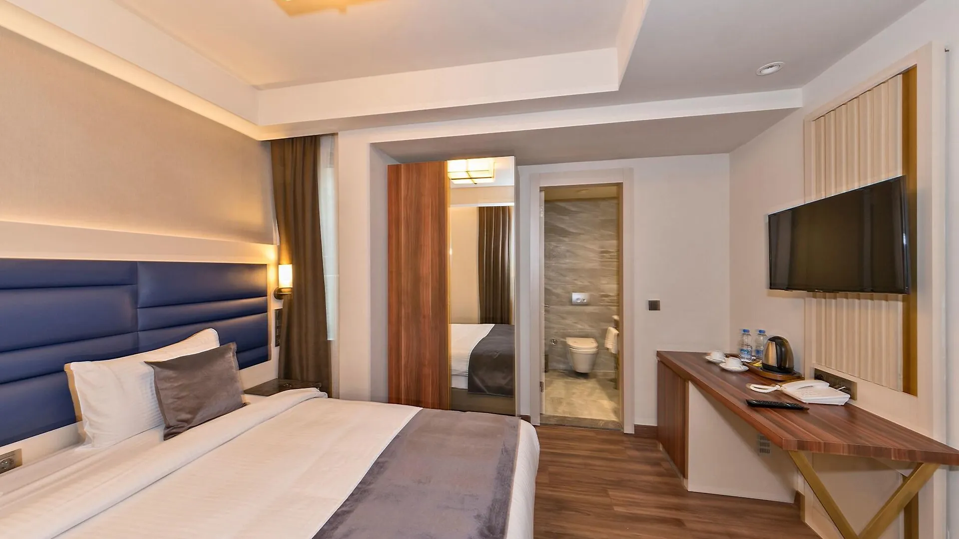 Golden Royal Hotel & Spa Istanbul 4*,