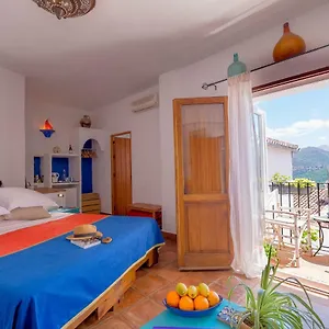 https://los-castanos-cartajima.es-andalucia.com